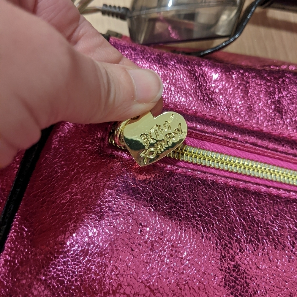 Betsey Johnson phone purse - Picture 2 of 15